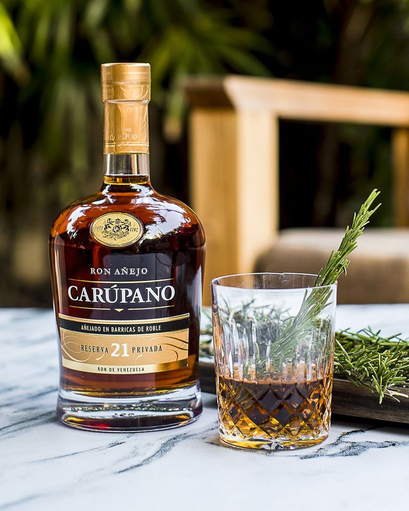 ラム酒CARÚPANO RON AÑEJO RESERVA 21 PRIVADA Ron Carupano Anejo Reserva Privada 21 Year