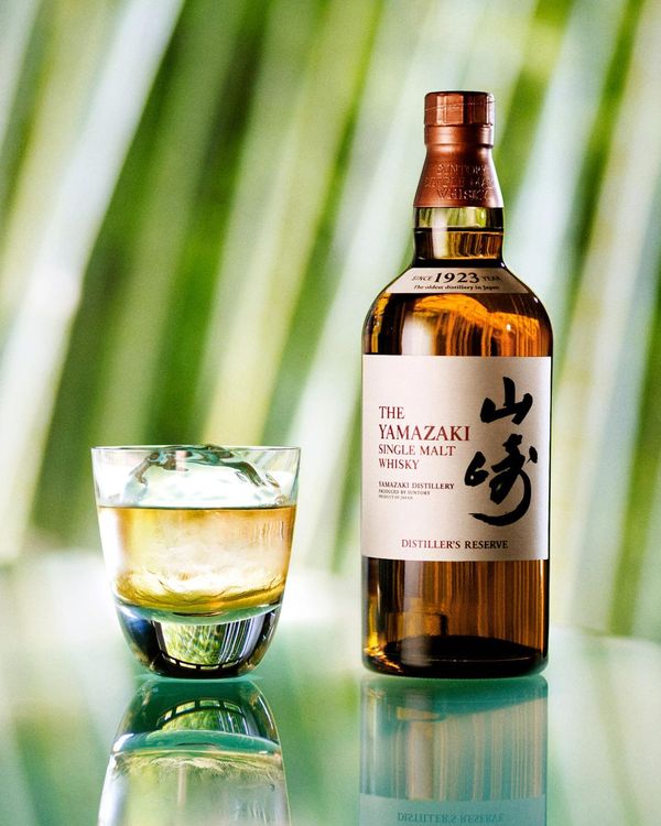 The Yamazaki Single Malt Japanese Whiskey Distiller's Reserve