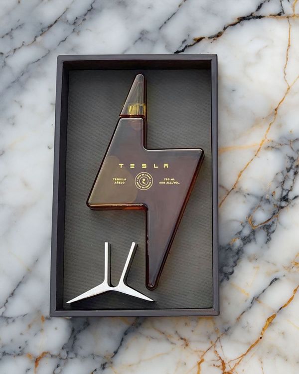 Tesla Tequila Añejo | Passion Spirits