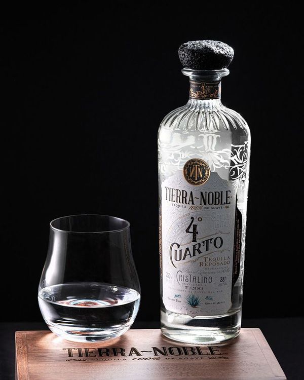 Tierra Noble ティエラ ノーブル ブランコ テキーラ 750ml