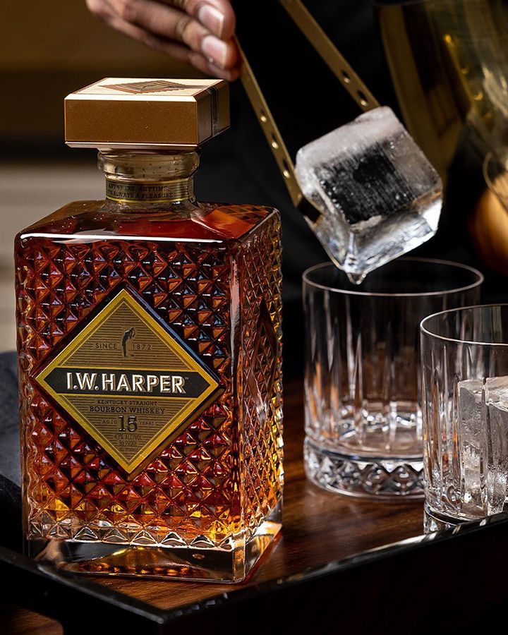 I.W. Harper 15 Year Old Kentucky Straight Bourbon Whiskey
