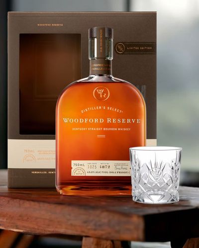 WOODFORD RESERVE バーボンウイスキー 750ml 2本セット Woodford Reserve Limited Edition Gift Set with Signature Rock