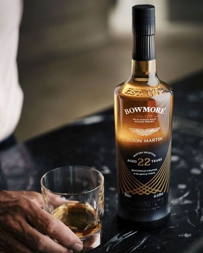 Bowmore x Aston Martin Masters' Selection Edition Three 22 Year