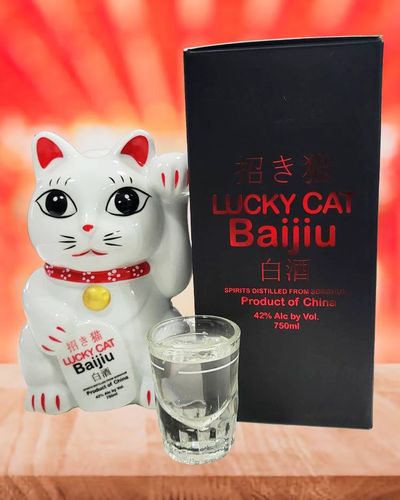 Lucky Cat Baijiu 招き猫白酒 | Passion Spirits